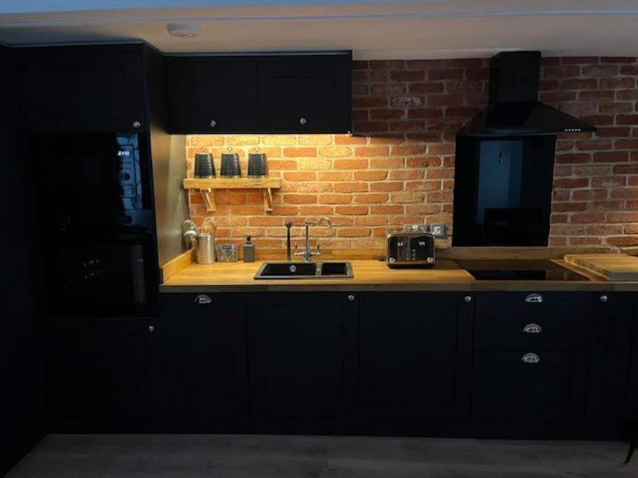 Newly Renovated Stunning Warehouse Apartment Bournemouth Dış mekan fotoğraf