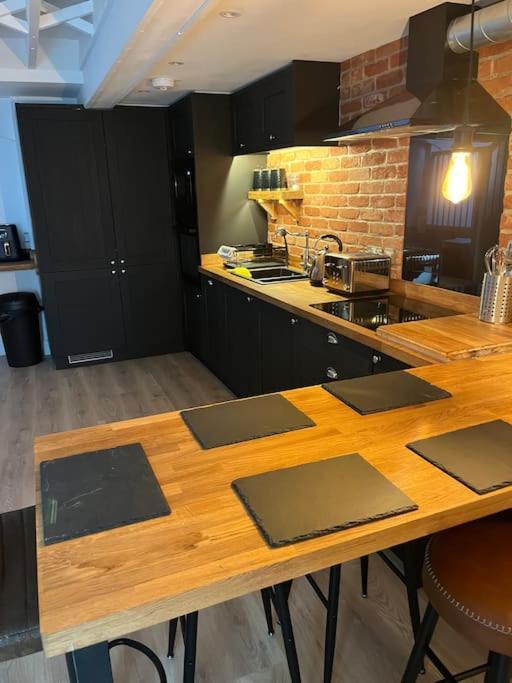 Newly Renovated Stunning Warehouse Apartment Bournemouth Dış mekan fotoğraf